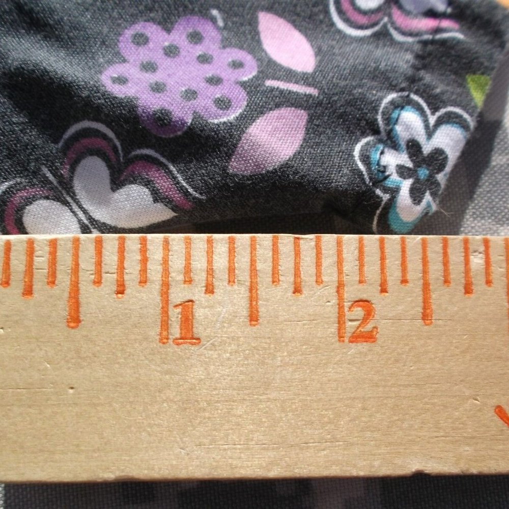 CASSANDRA O BLACK MULTI COLORED FLOWER & BUTTERFLY DESIGN LG SCRUB TOP IG 2119 - Picture 11 of 12